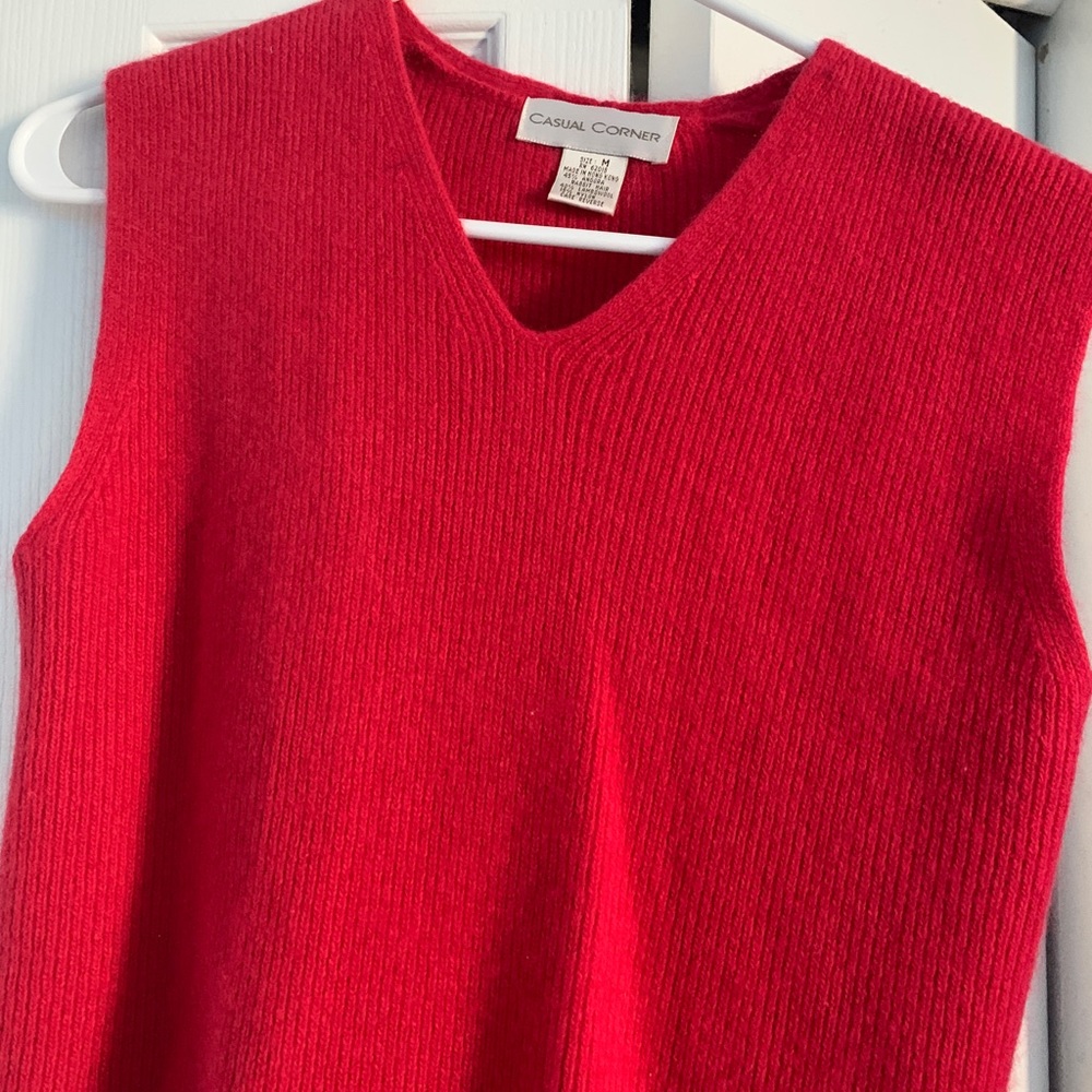 Sweater vest